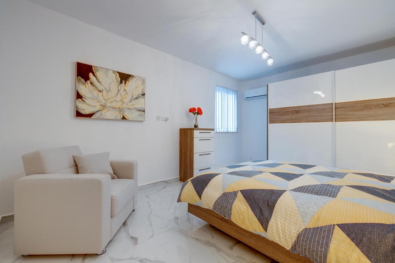 Stylish 2Br Apartment In Central St Julians San Ġiljan Extérieur photo