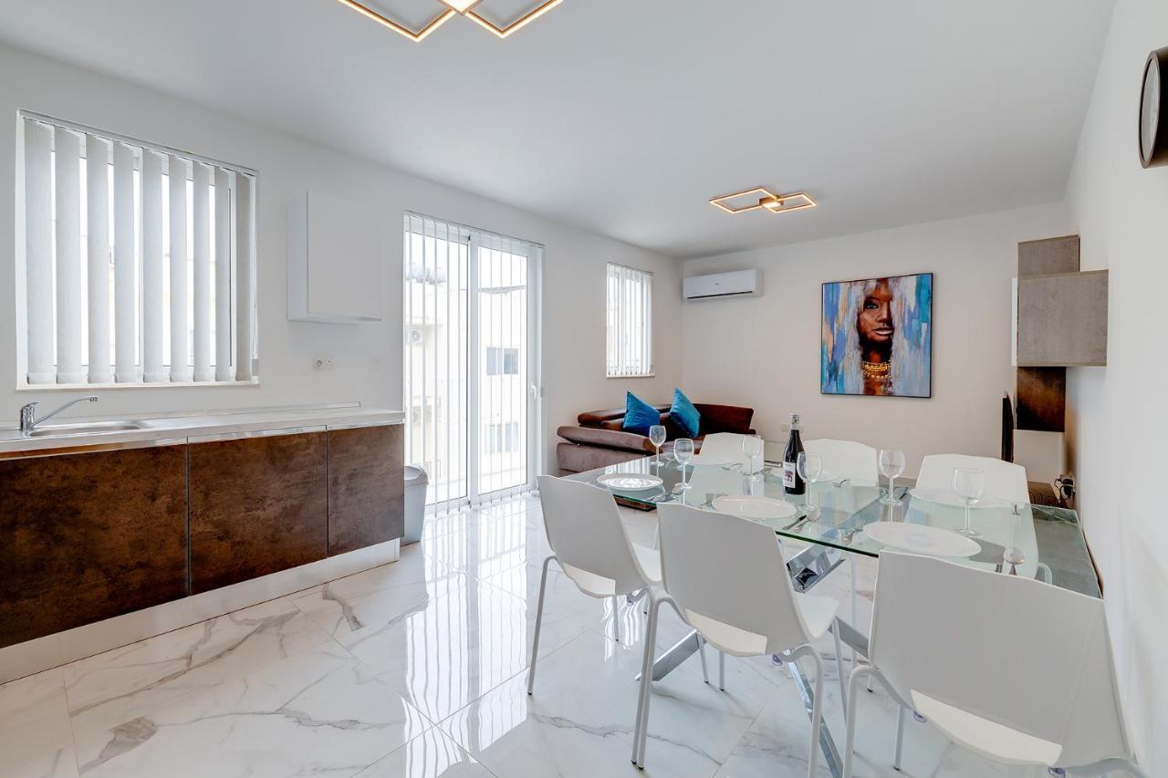 Stylish 2Br Apartment In Central St Julians San Ġiljan Extérieur photo