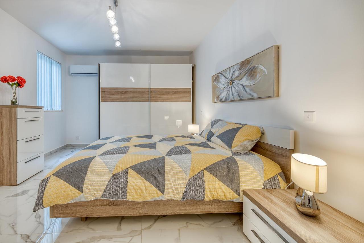 Stylish 2Br Apartment In Central St Julians San Ġiljan Extérieur photo