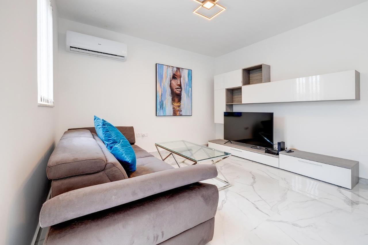 Stylish 2Br Apartment In Central St Julians San Ġiljan Extérieur photo