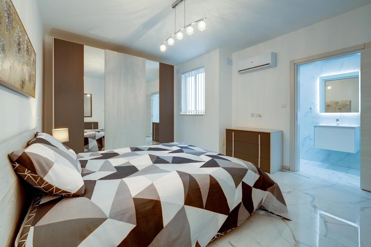Stylish 2Br Apartment In Central St Julians San Ġiljan Extérieur photo