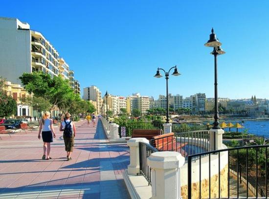 Stylish 2Br Apartment In Central St Julians San Ġiljan Extérieur photo