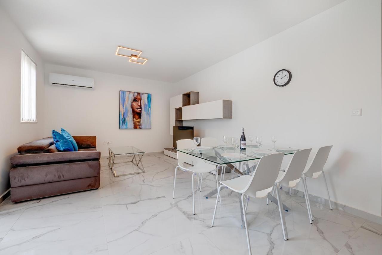 Stylish 2Br Apartment In Central St Julians San Ġiljan Extérieur photo