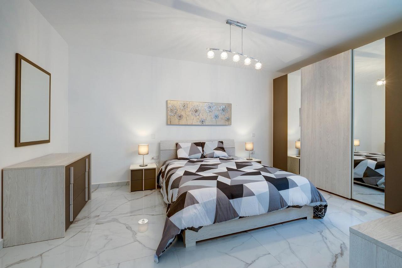 Stylish 2Br Apartment In Central St Julians San Ġiljan Extérieur photo