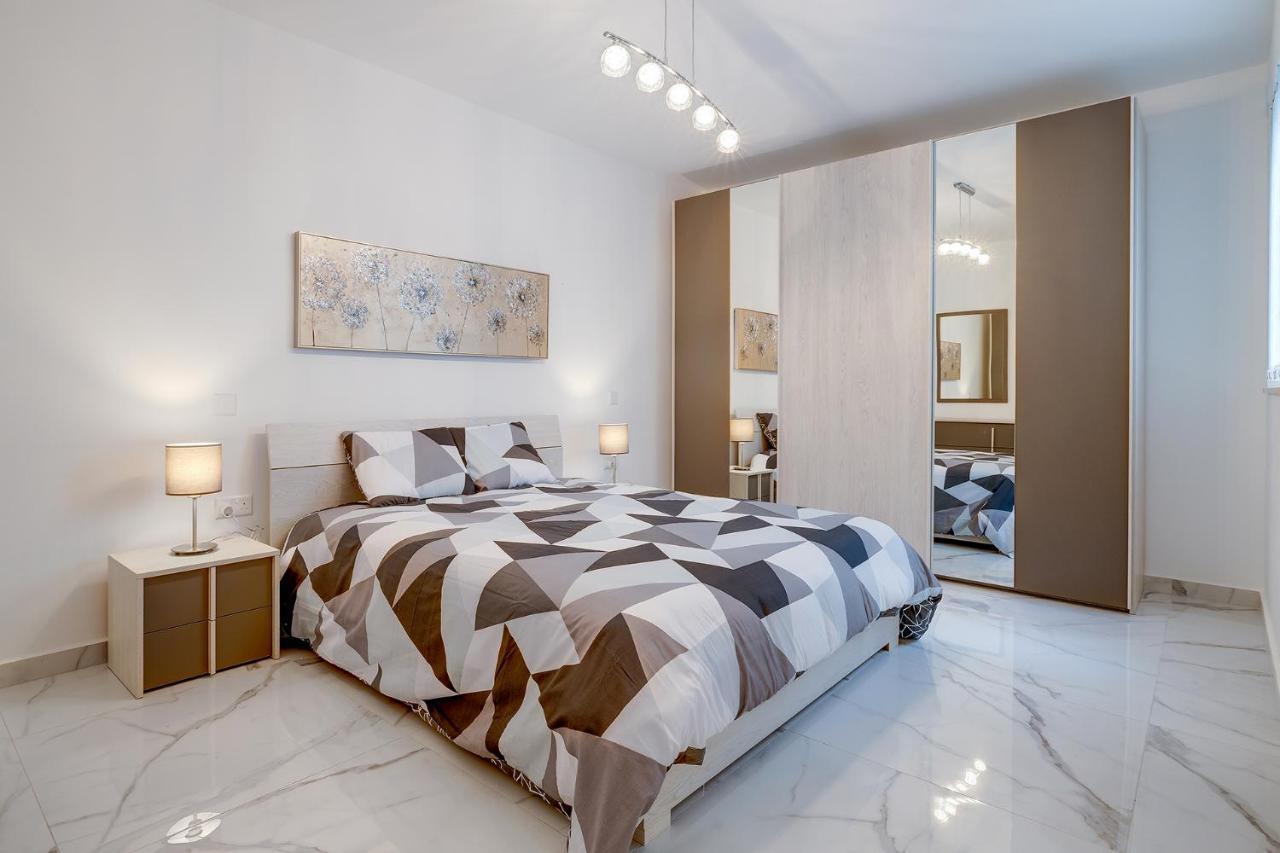 Stylish 2Br Apartment In Central St Julians San Ġiljan Extérieur photo